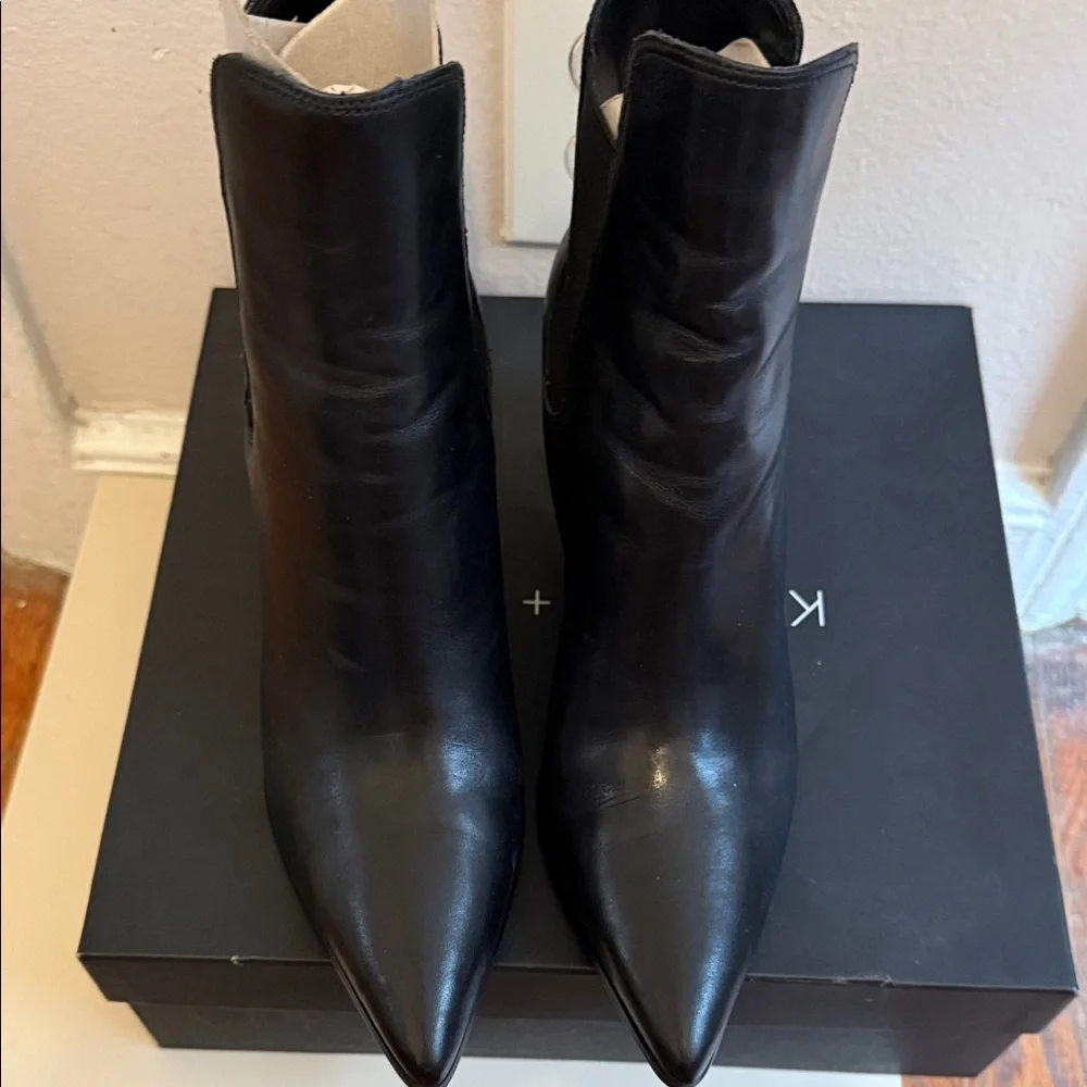 Kendall & Kylie Sleek Black Ankle Boots - Picture 4 of 6